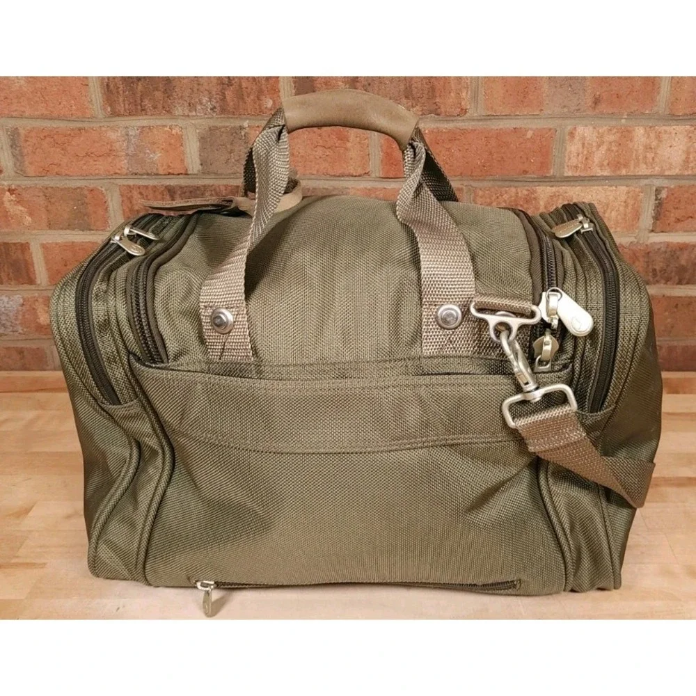 Briggs & Riley Baseline Travelware Nylon Cabin Duffle Bag 16 Inch Olive Green